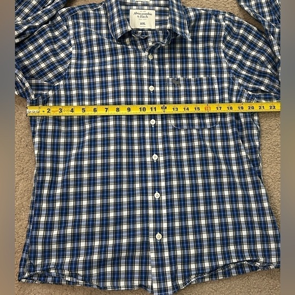 Abercrombie & Fitch Men’s 2XL Muscle Fit Long Sleeve Blue Plaid Button Down - Picture 6 of 9